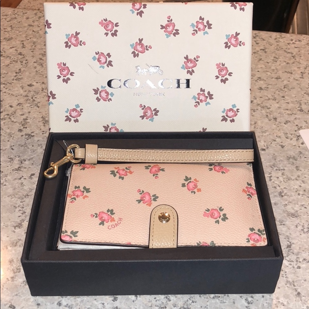 Coach wristlet